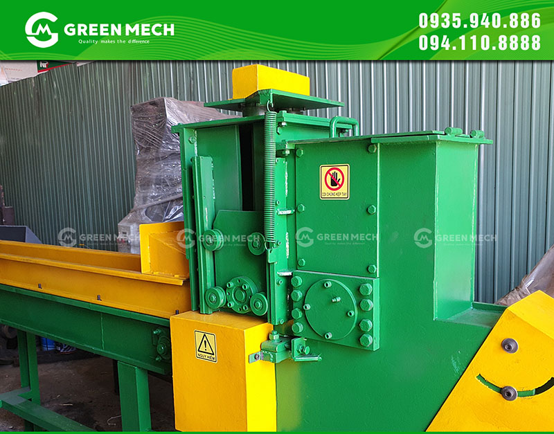 Transport and install sawdust crusher in Tuyen Quang